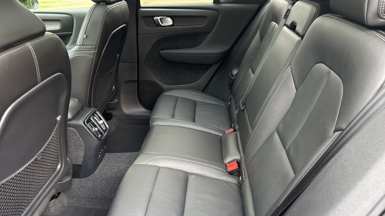 Volvo Xc40 P8 Recharge 300kW 78kWh First Edition 5dr AWD Auto Electric Estate